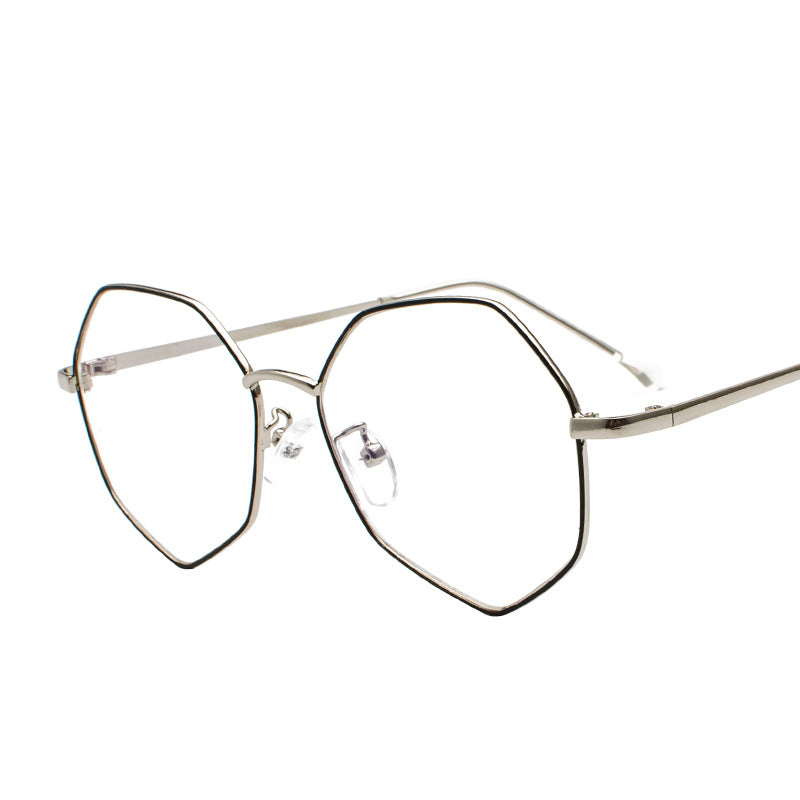 Polygonale Brille aus Golddraht 