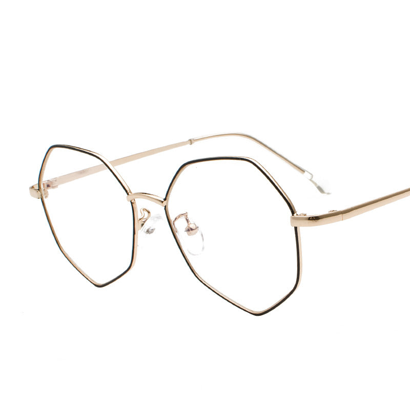 Polygonale Brille aus Golddraht 