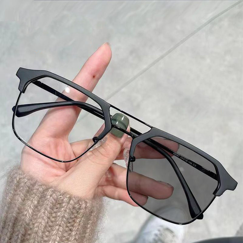 OPTIGEMS 2024 New fashionable retro half-rim color-changing glasses.